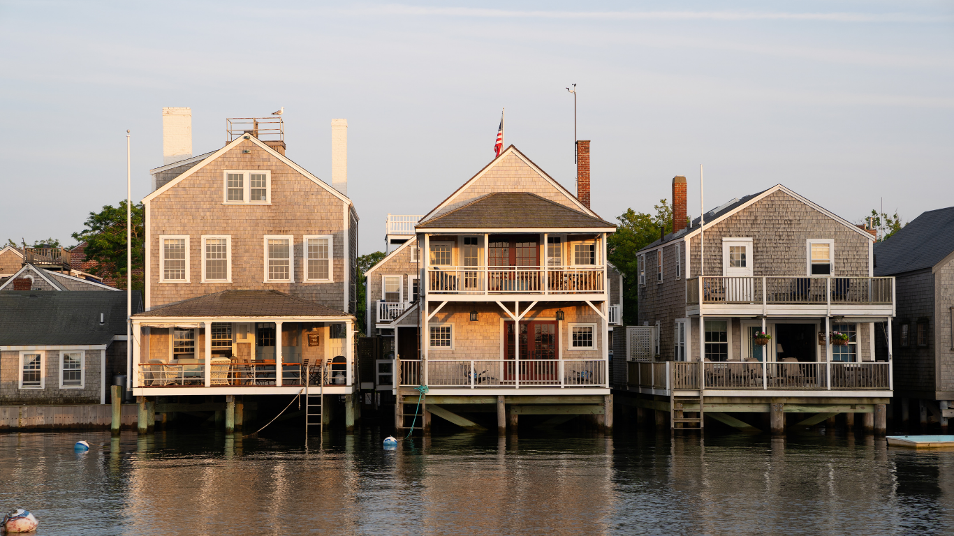 Nantucket housing